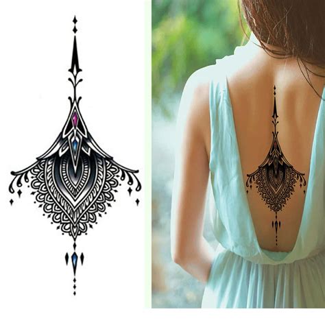 tatuajes debajo del pecho para mujer|Under breast tattoo ️【+700 Diseños】